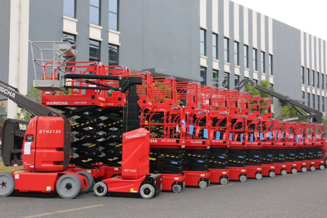 沙巴高空设备迎来大订单！首批升降车准备出发！(图2)